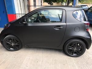 3Μ 1380 Μ12 MATTE BLACK σε Toyota IQ (11)